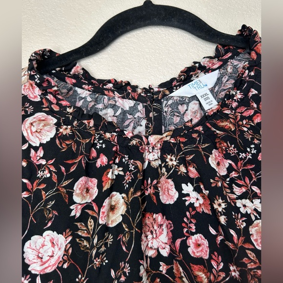 33.TIME and TRU Women’s Peasant 
Dress. Size XXXL(22) - Picture 11 of 13